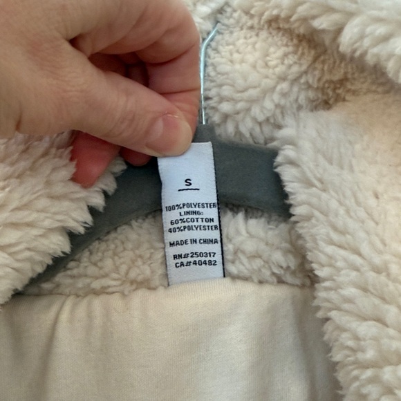 Varley Appleton Fleece pullover - Picture 7 of 8